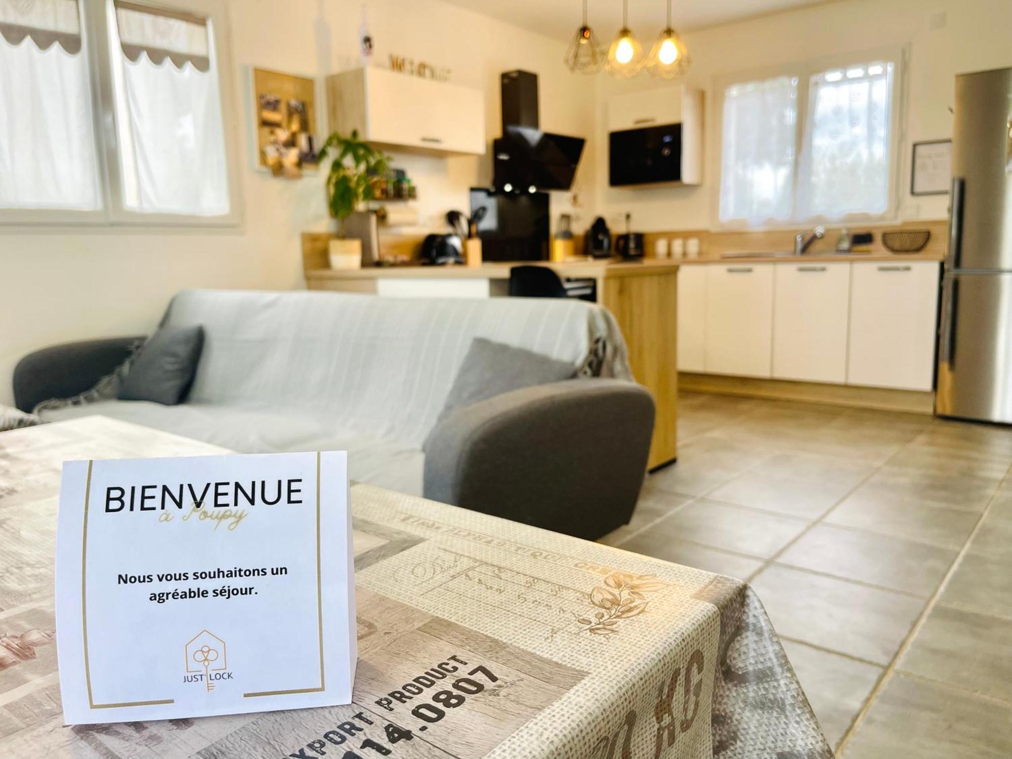 Petite Maison Au Calme Poupry Esterno foto