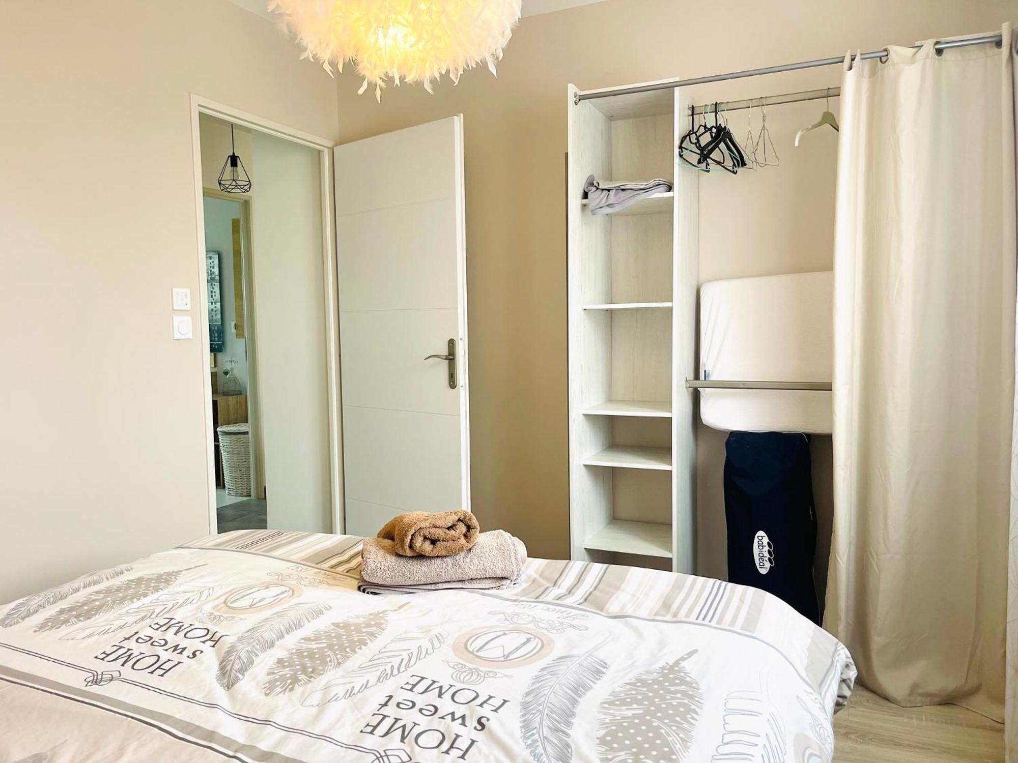 Petite Maison Au Calme Poupry Esterno foto