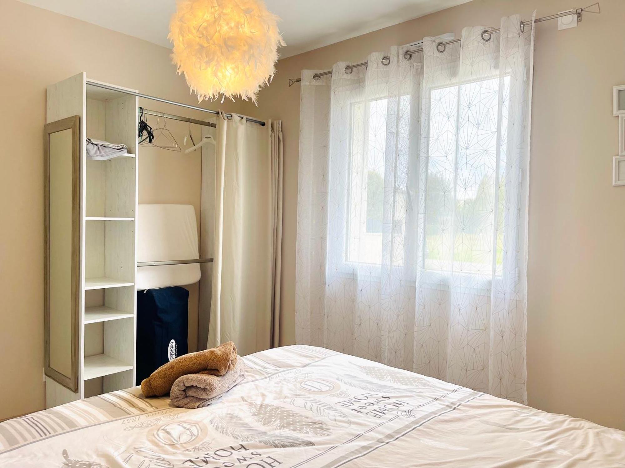 Petite Maison Au Calme Poupry Esterno foto