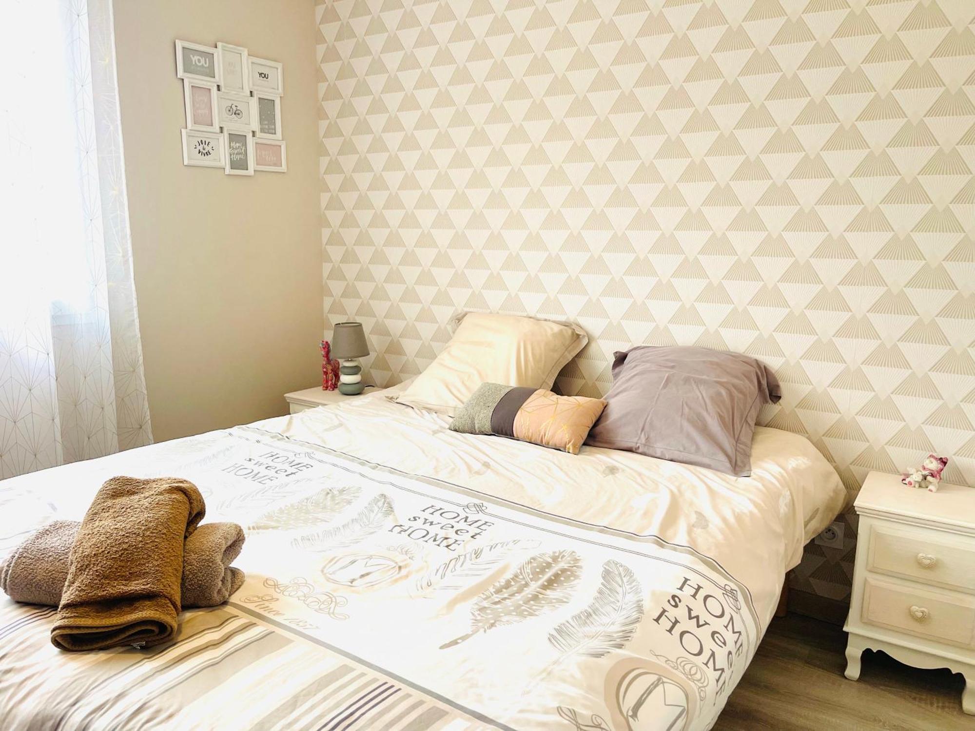 Petite Maison Au Calme Poupry Esterno foto